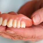 مراقبت از دندان مصنوعی - بایدها و نبایدهایی که باید بدانید